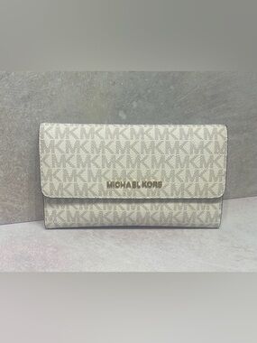 Michael Kors Trifold Wallet Pink & White Logo Vanilla/Ballet Pink